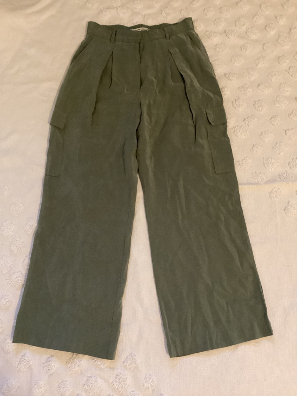 Abercrombie & Fitch wide leg cargo pants-SZ 24S green